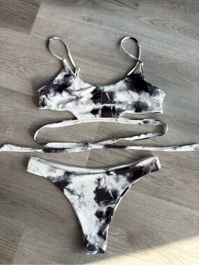 Tie-Dye Ribbed Two-Piece Bikini in White and Black